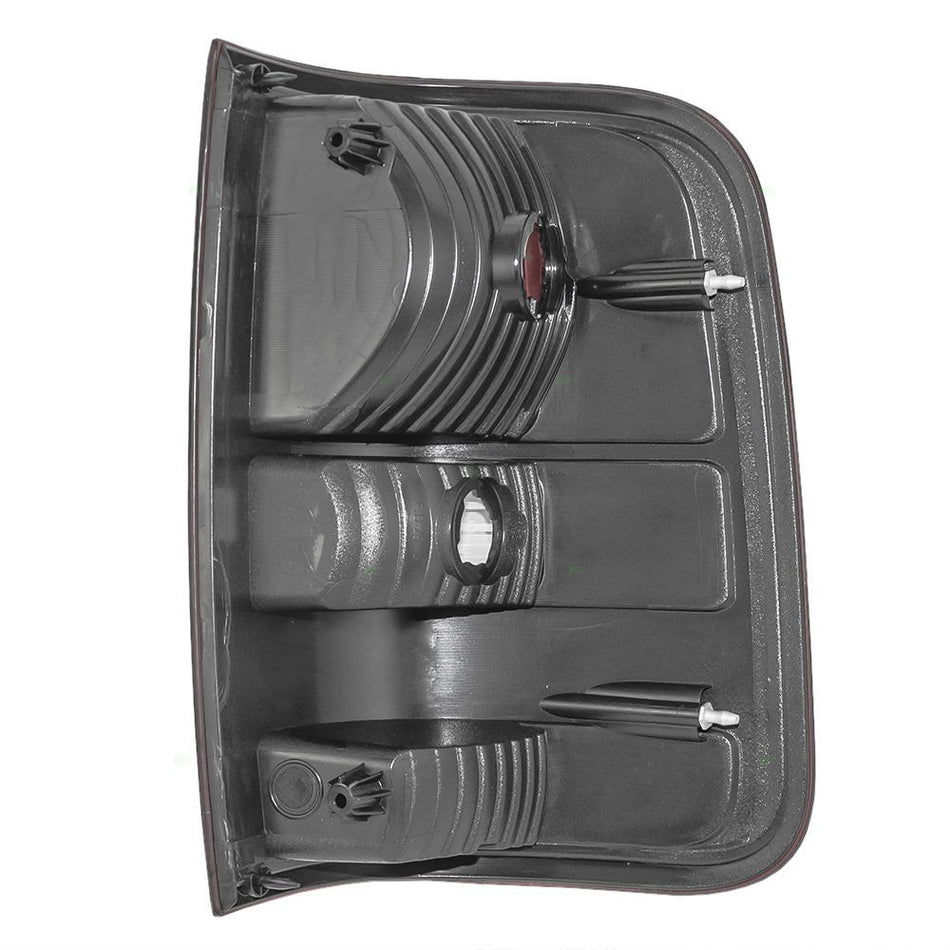 Rear Driver Side Tail Light Fits 2004-2006 Ford F150 Red Lens FO2800182 6L3Z13405BA
